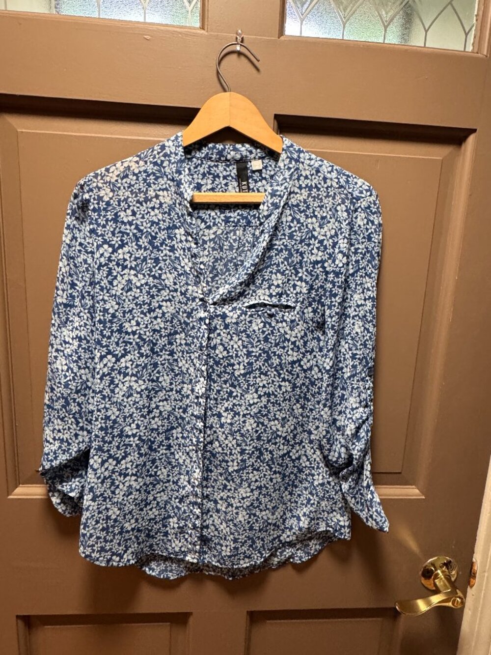 KUT from the Kloth Blue White Floral Roll Tab Blouse XS